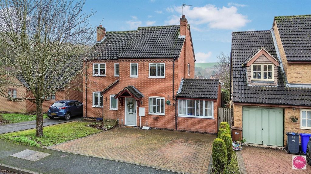 Property photo 1 of 36 Derwent Road, Brizlincote Valley, Burton Upon Tren