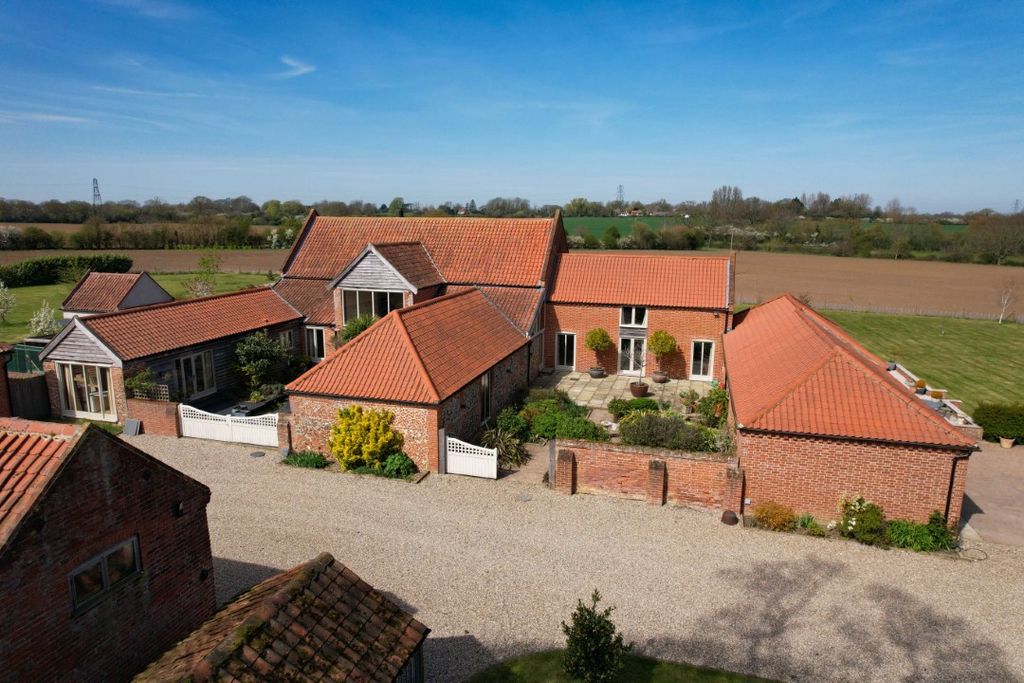 Property photo 1 of 29