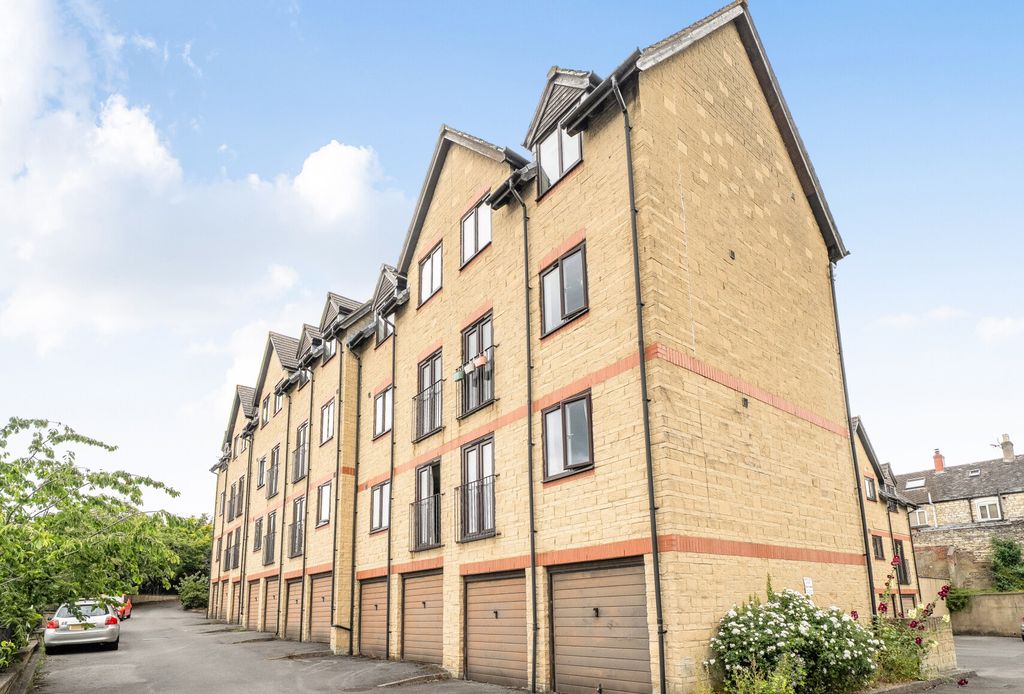 Property photo 1 of 19 1468100-1-6A43d60...