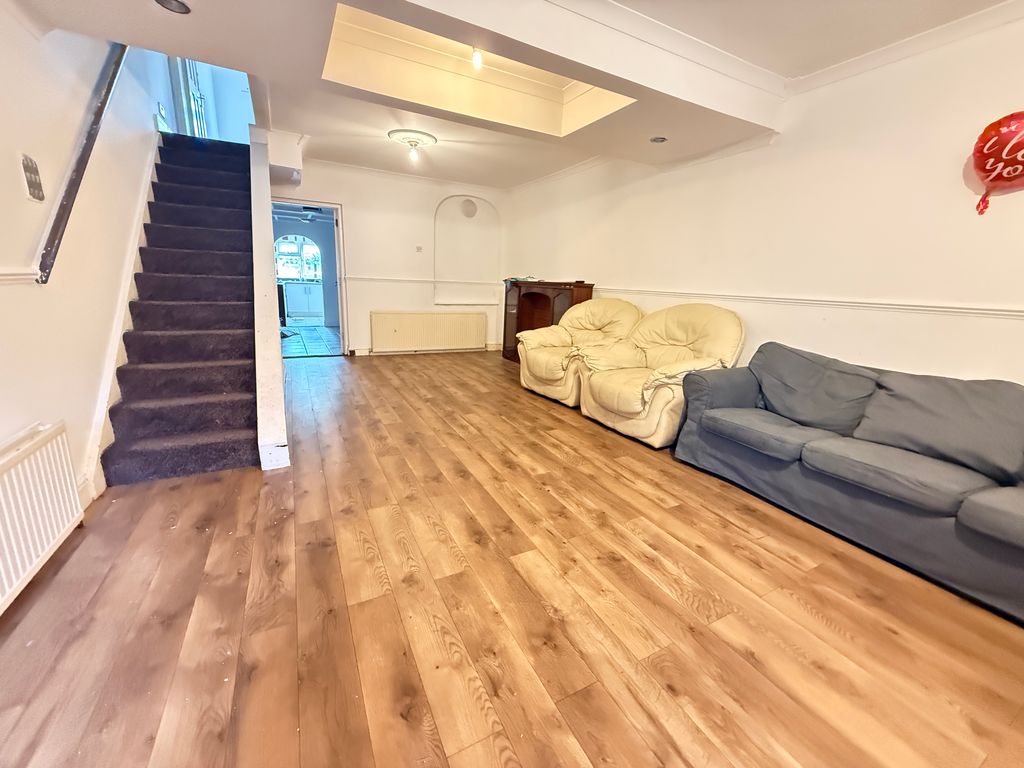 Property photo 1 of 1