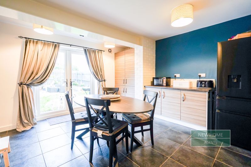 Property photo 3 of 28 Photo 24