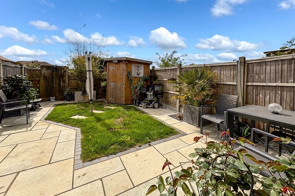 Property photo 2 of 13 Picture No. 11