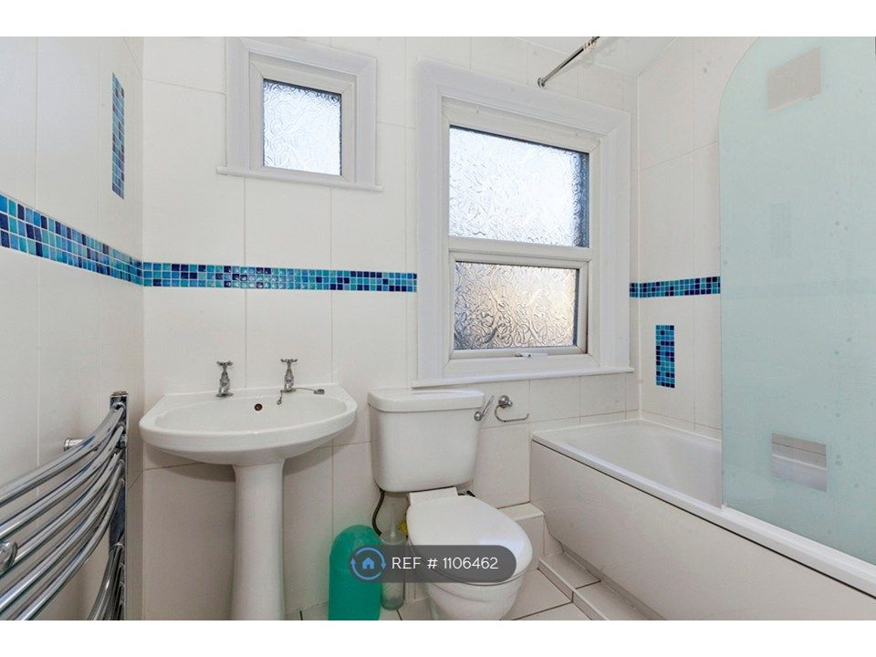 Property photo 3 of 20 Upstairs Bathroom