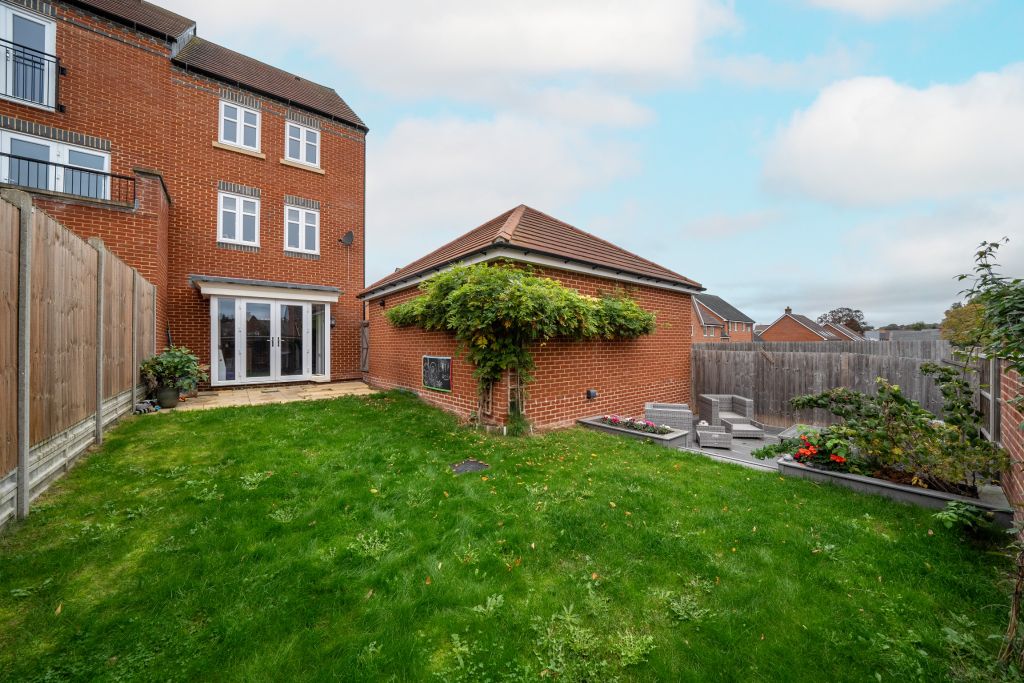 Property photo 2 of 22