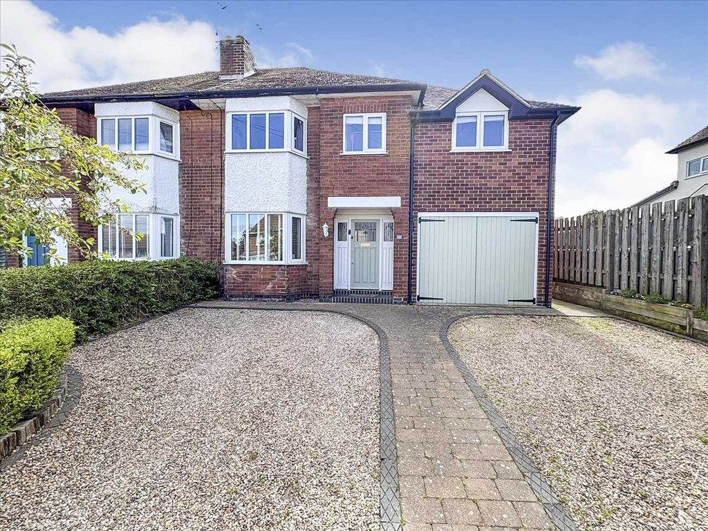 Property photo 2 of 33