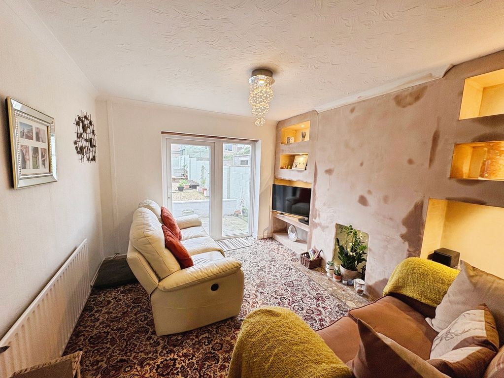 Property photo 3 of 19