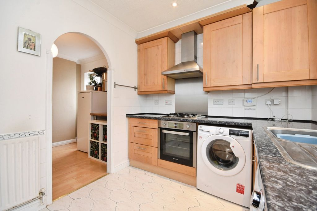 Property photo 3 of 20