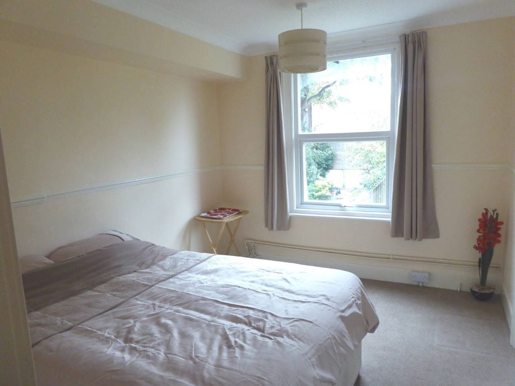 Property photo 2 of 7 5036371