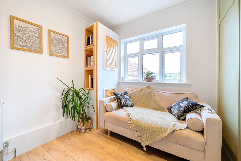 Property photo 3 of 16 Snug/Office