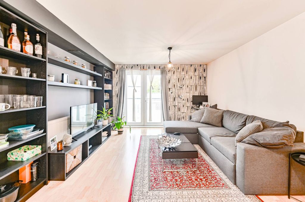 Property photo 3 of 14