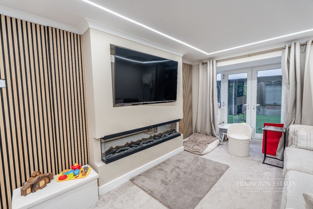 Property photo 2 of 12 4881722