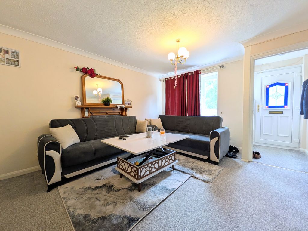 Property photo 3 of 12