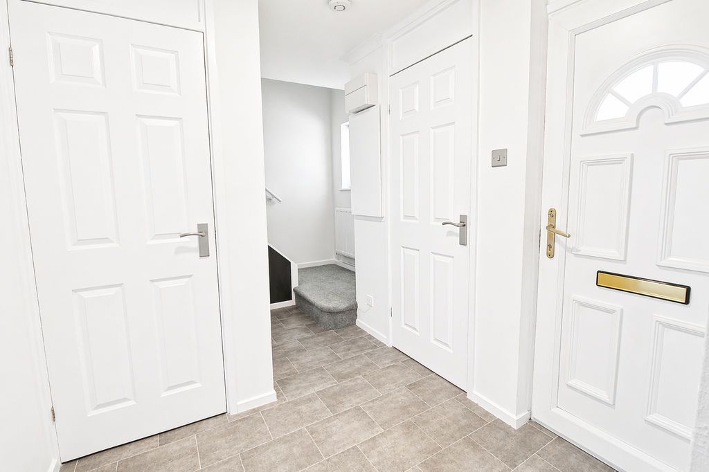 Property photo 2 of 13 Photo 13