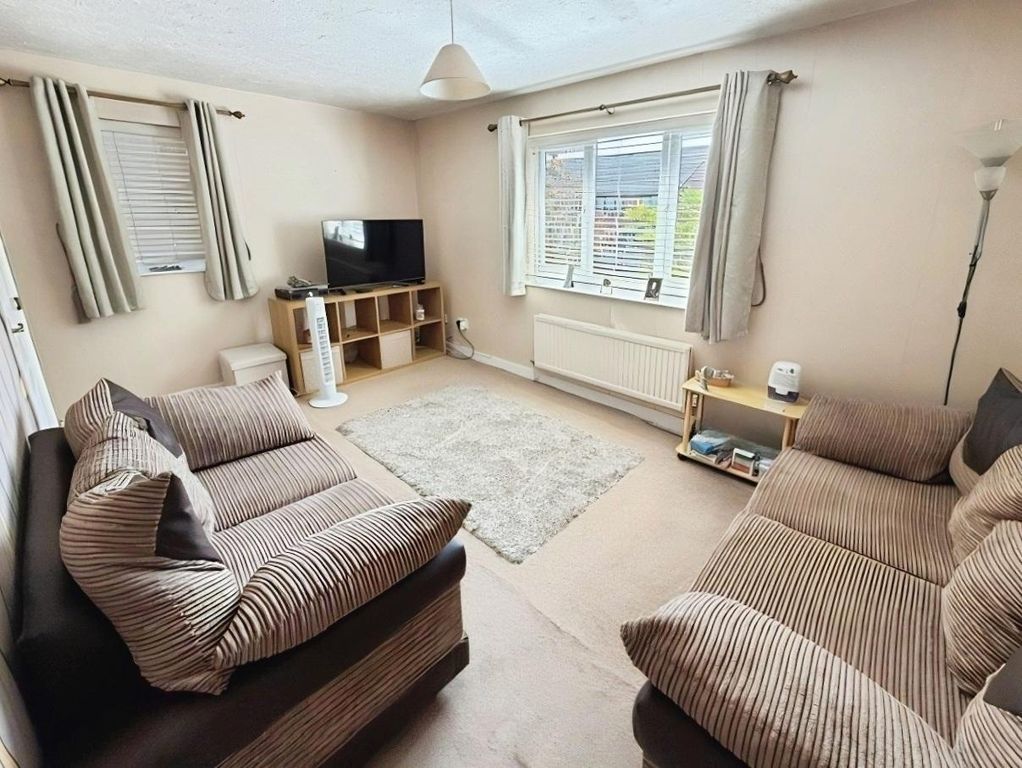 Property photo 2 of 5