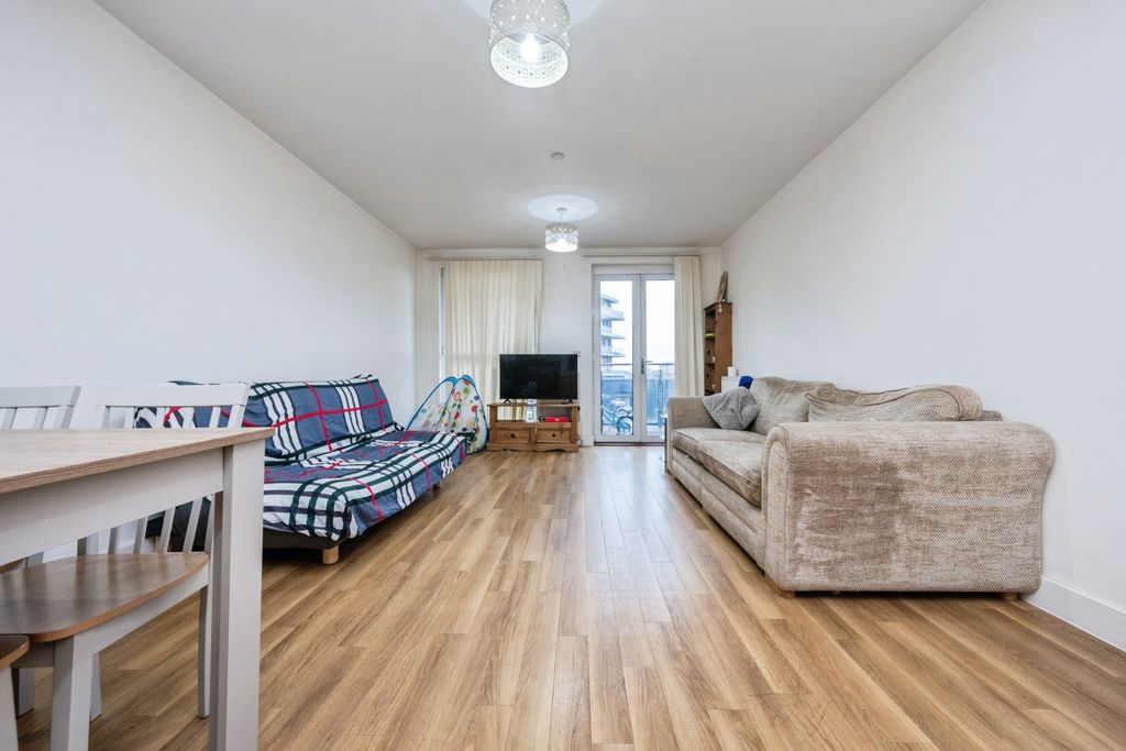 Property photo 3 of 17 Akl_4042