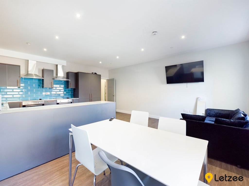 Property photo 3 of 39