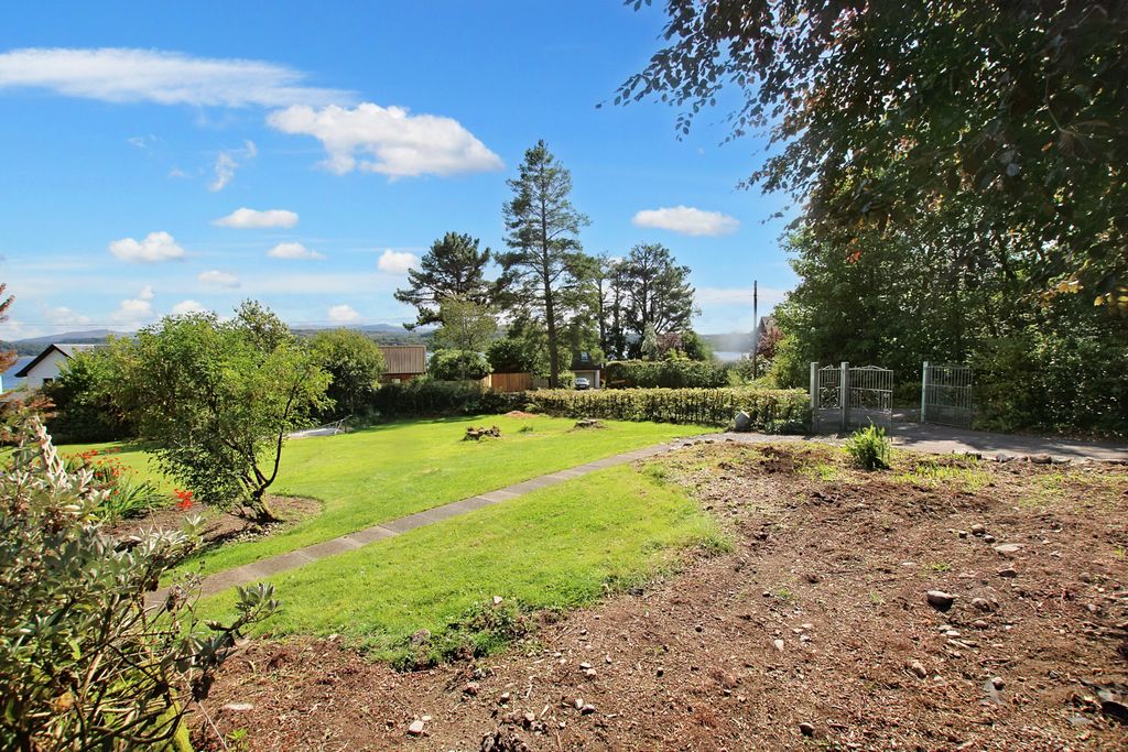 Property photo 2 of 4