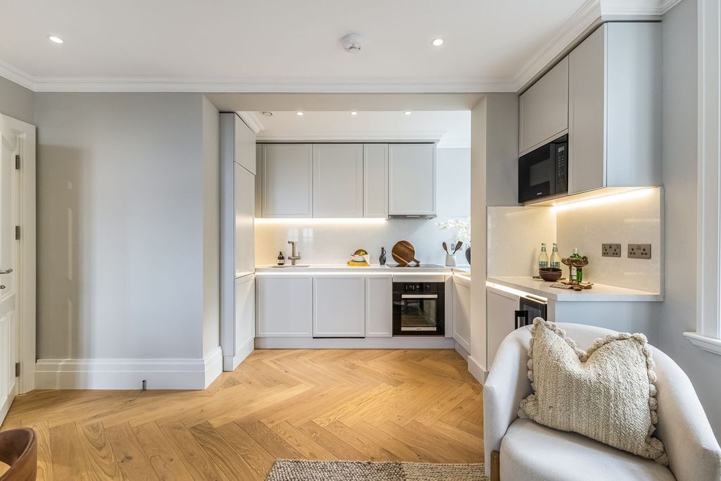 Property photo 2 of 14 Show Home Photo