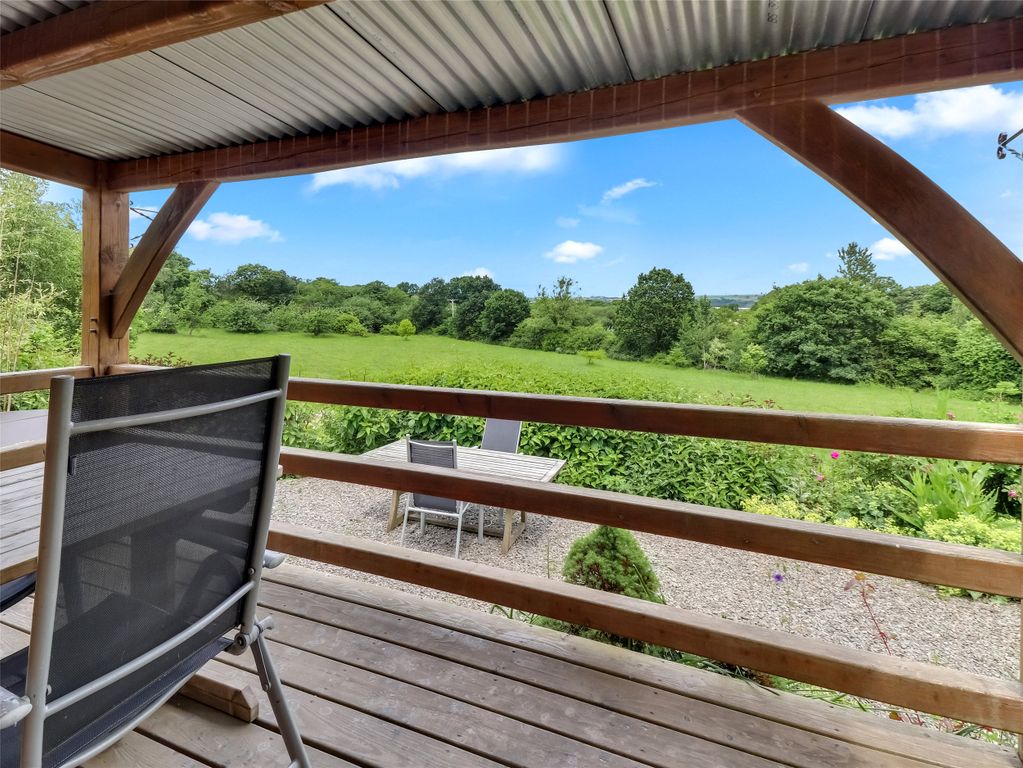 Property photo 2 of 18 Picture No. 38