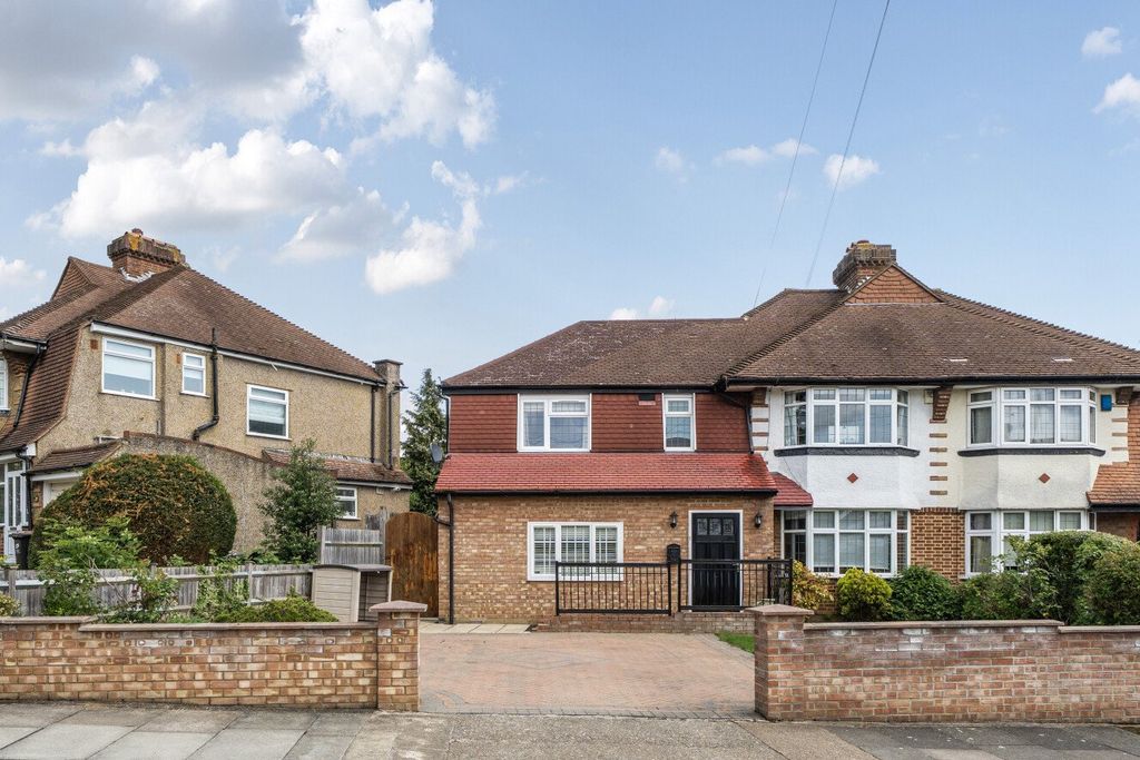 Property photo 1 of 17 Picture No. 22