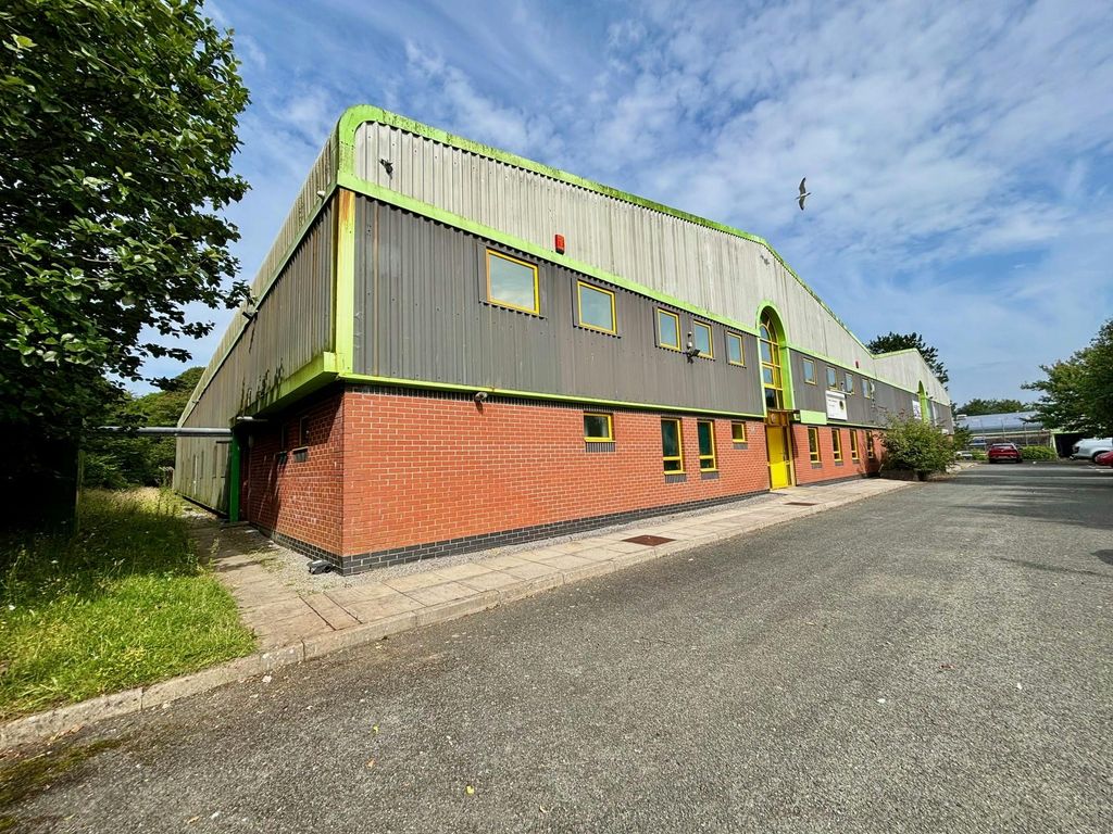 Property photo 1 of 10 4 Lr Pembroke 03.Jpg