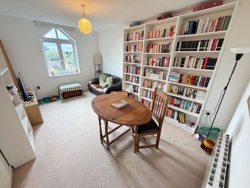 Property photo 2 of 10