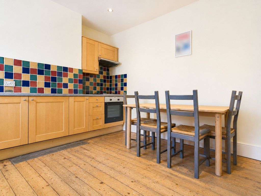 Property photo 2 of 19 Kitchen