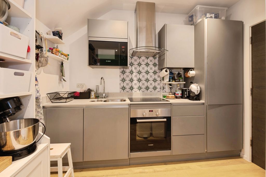 Property photo 2 of 16 Pbox-Img.Jpg