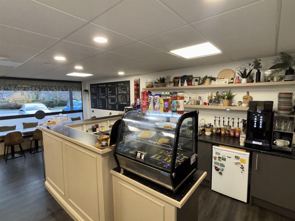 Property photo 2 of 9 Photo 1