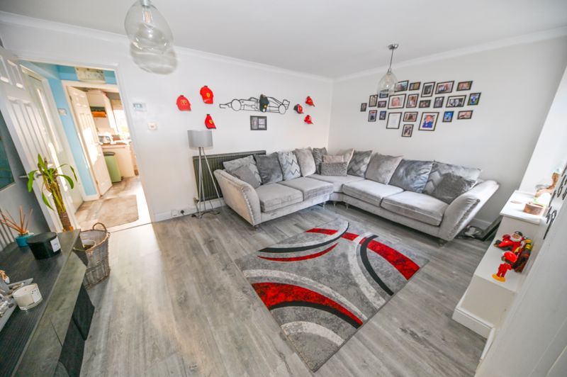 Property photo 1 of 14 Photo 9