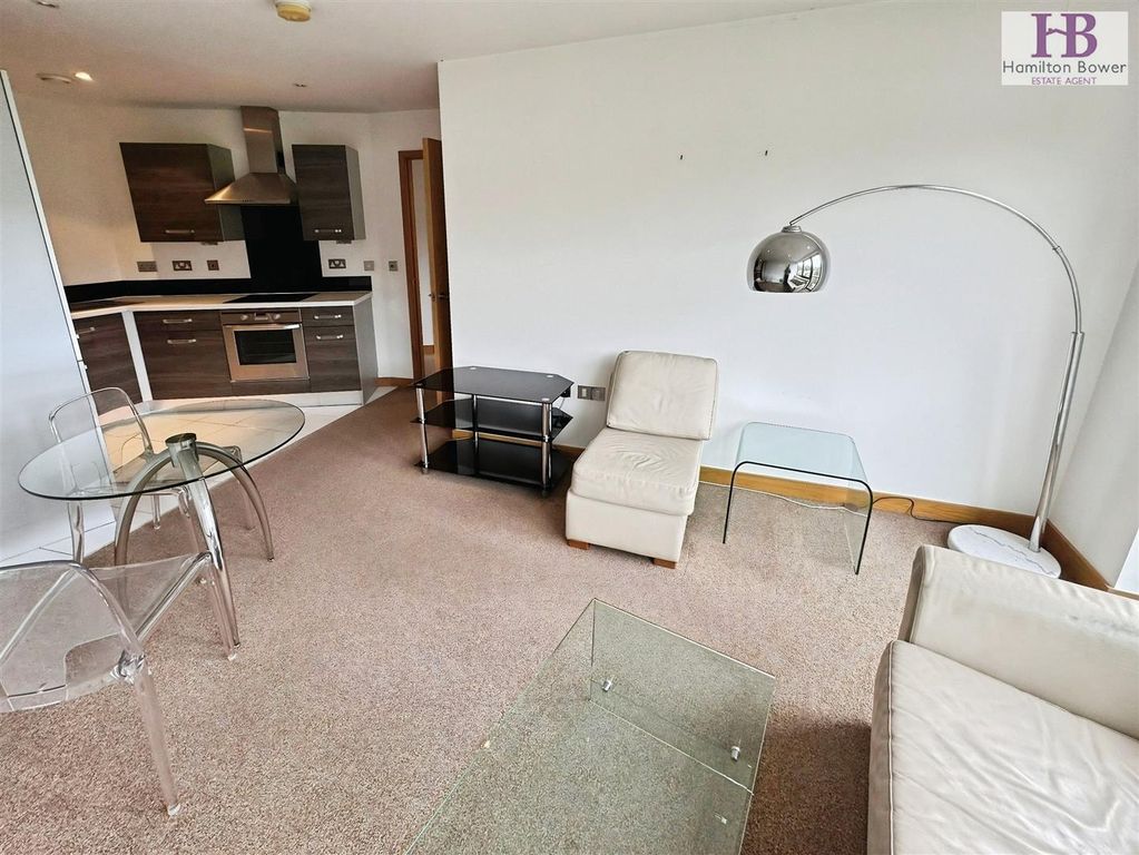 Property photo 3 of 9 Lounge/Dining Kitchen