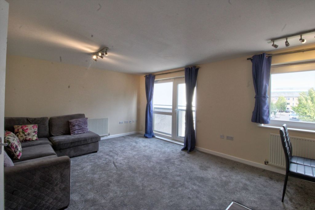 Property photo 3 of 14