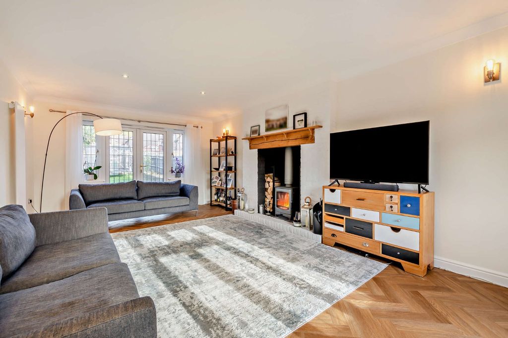 Property photo 3 of 21 Reception Room