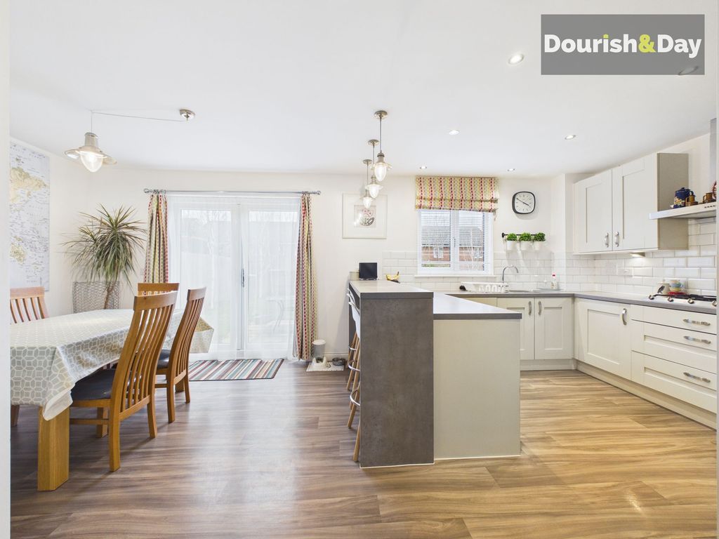 Property photo 2 of 26