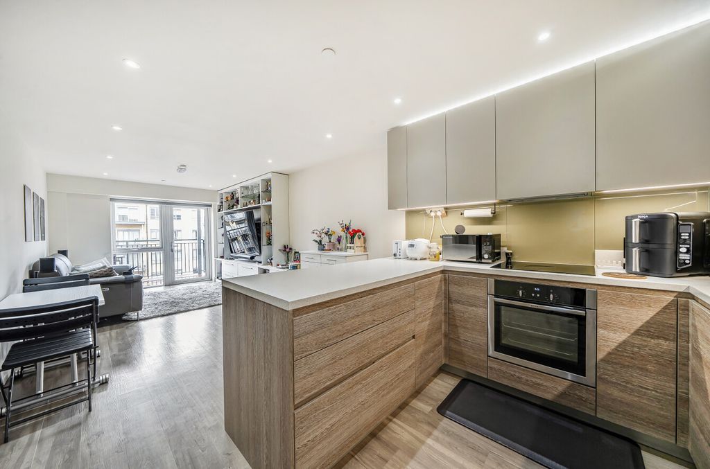 Property photo 2 of 19 1470504-16-6A2A7F...
