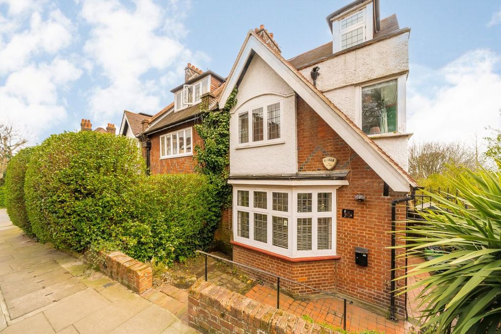 Property photo 1 of 14