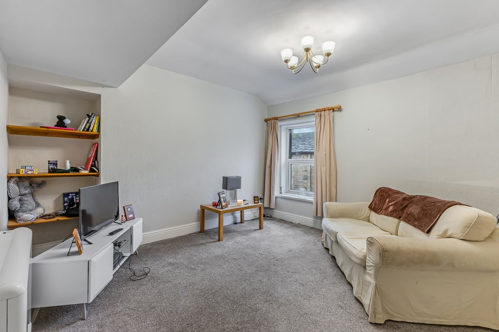 Property photo 3 of 10 Picture No. 06