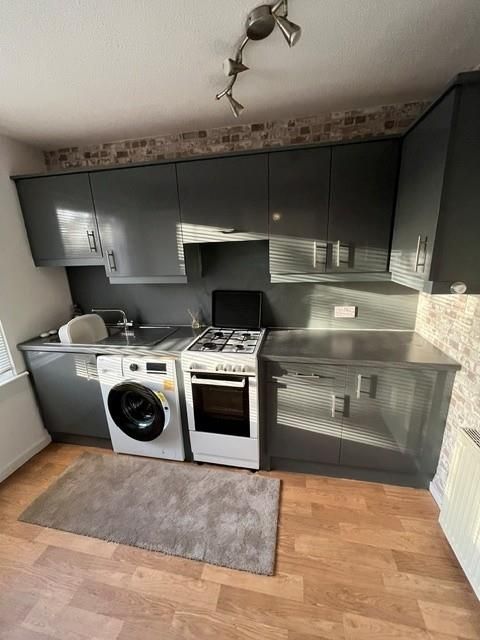 Property photo 2 of 12 Kitchen 3.Jpg