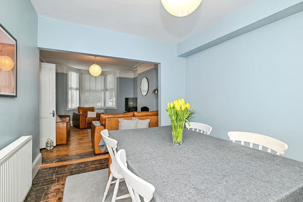 Property photo 3 of 19 Pbox-Img.Jpg