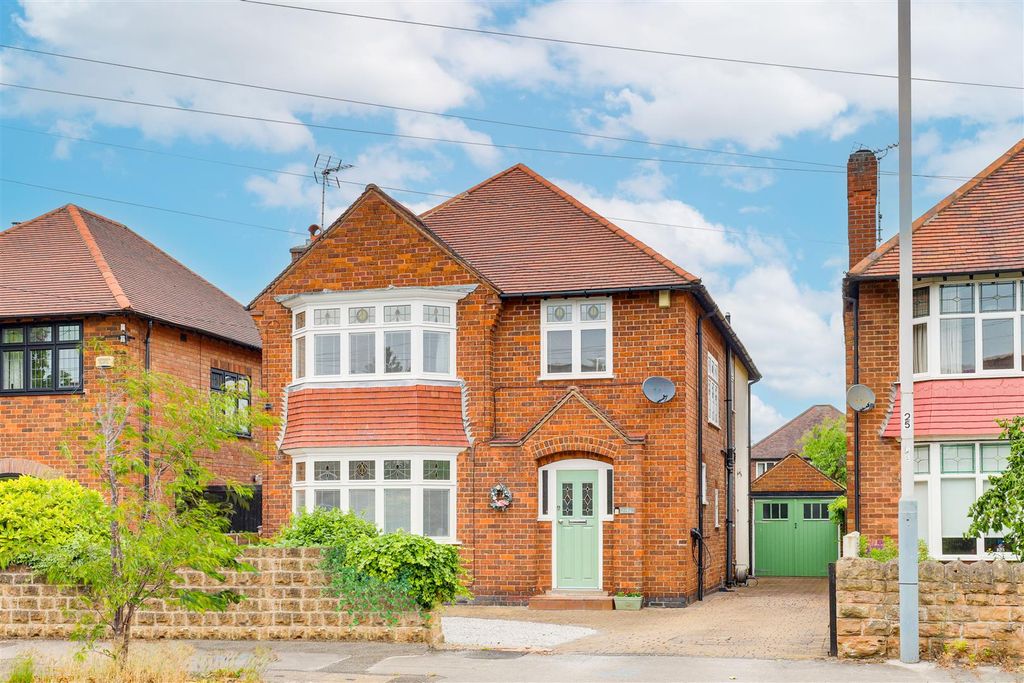 Property photo 1 of 31 7785.Jpg