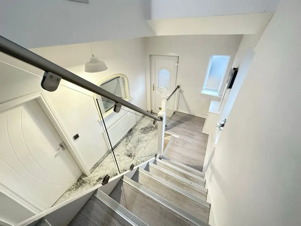 Property photo 3 of 28