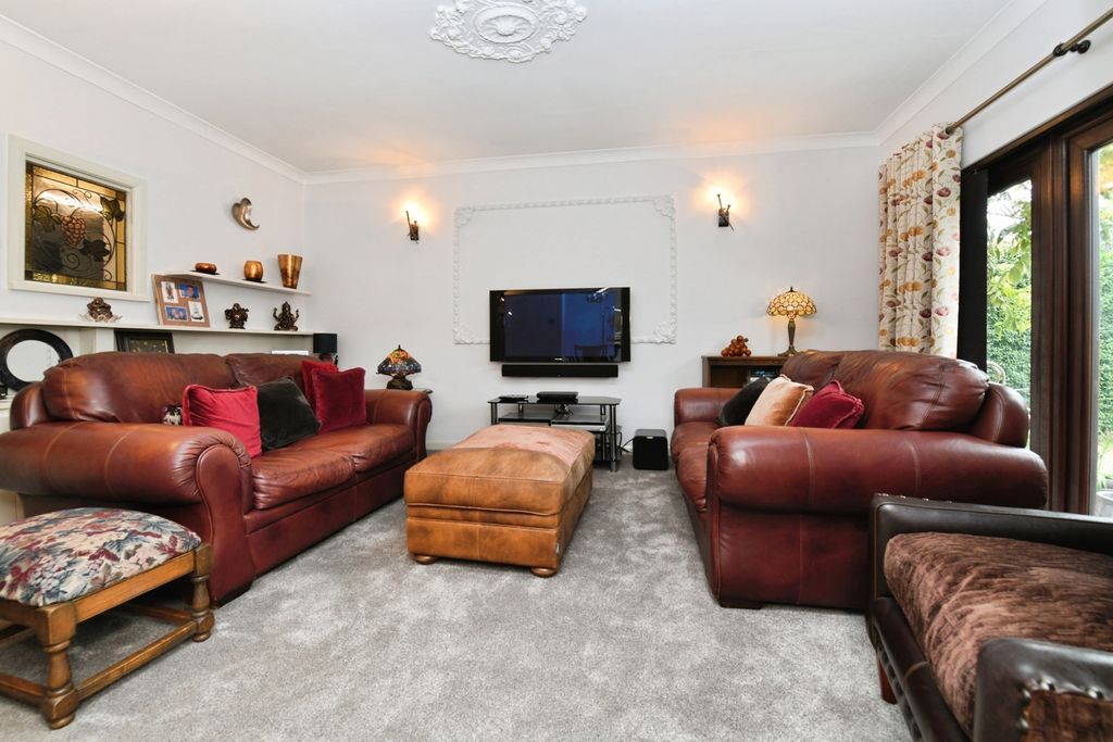 Property photo 2 of 25 Pbox-Img.Jpg