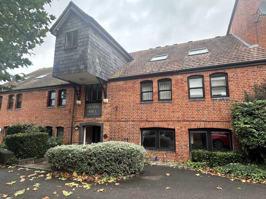 Property photo 1 of 8