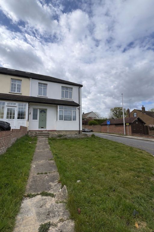 Property photo 2 of 8