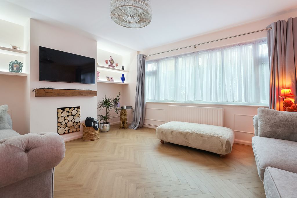 Property photo 1 of 15 Picture No. 05