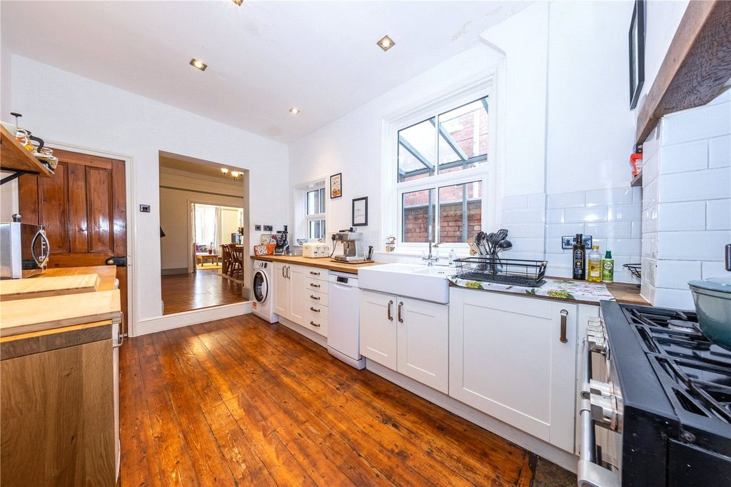 Property photo 2 of 14 Picture No. 09
