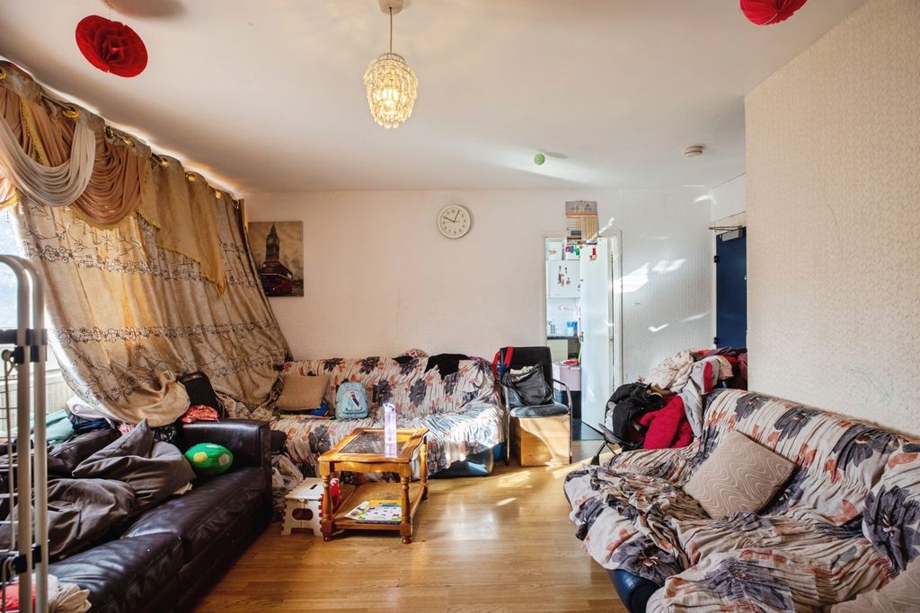 Property photo 2 of 13 Photo