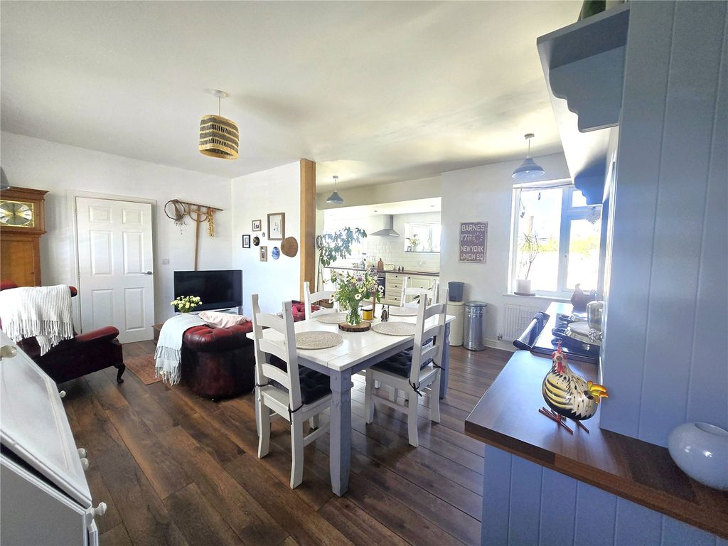 Property photo 3 of 25 Picture No. 5