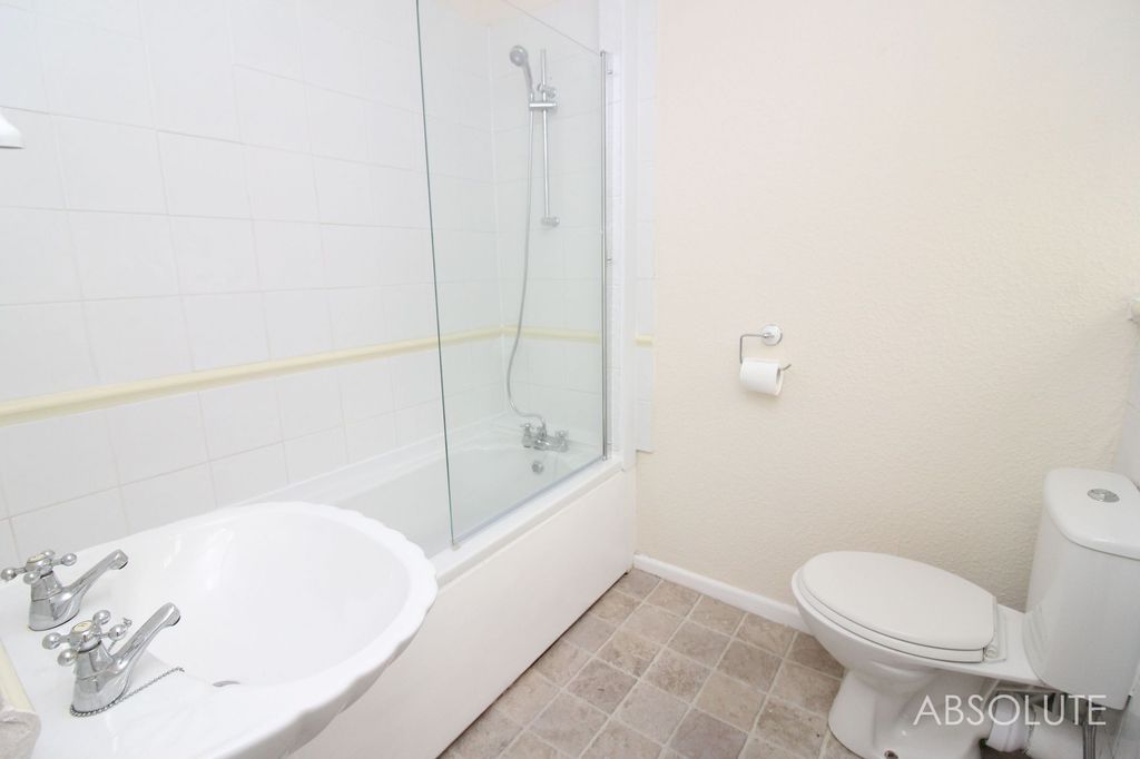 Property photo 2 of 5