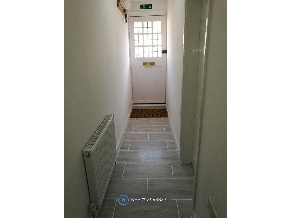 Property photo 2 of 9 Corridor Of Entrance